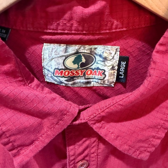 Mossy Oak Red Casual Button Down Shirt - Picture 2 of 3